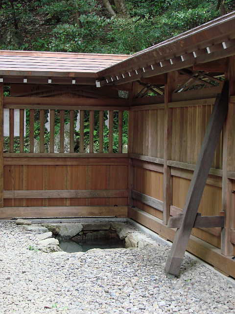 宝登山神社 玉の泉 写真