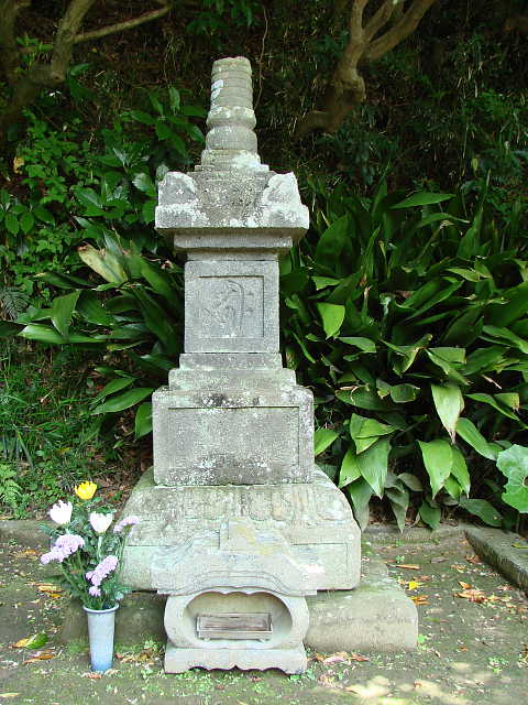 鎌倉　安養院 北条政子の供養塔 写真