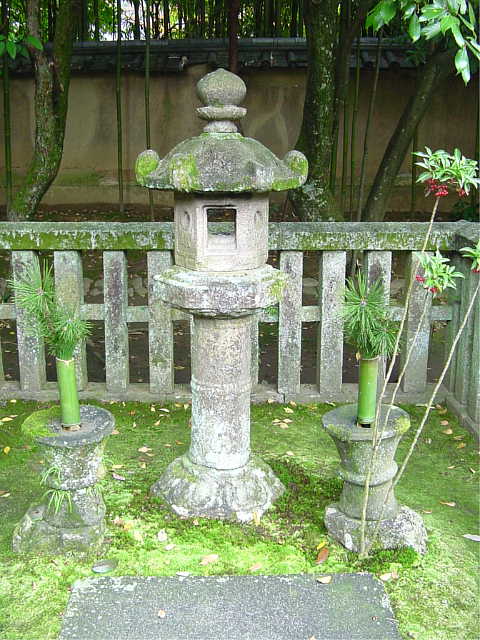 大徳寺　高桐院 細川忠興とガラシャ夫人の墓 写真