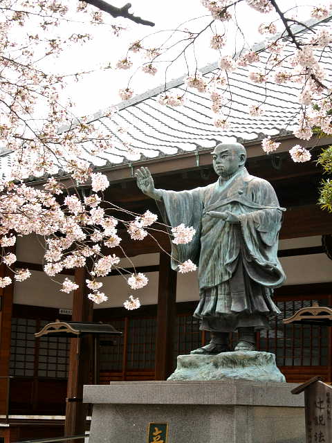 京都　墨染寺 日蓮聖人像 写真