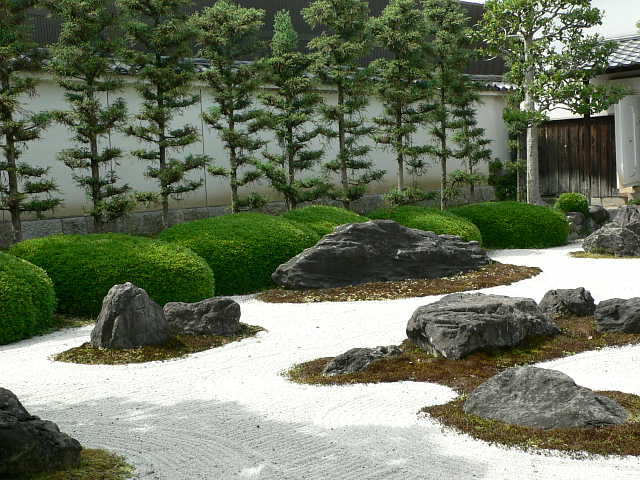 京都　妙蓮寺 十六羅漢石庭 写真