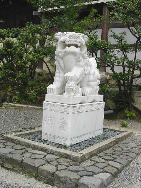 近江神宮 狛犬