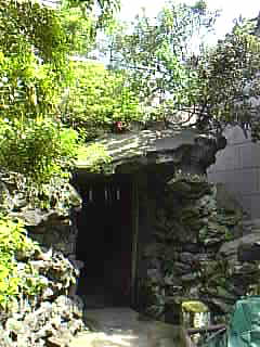 江島杉山神社 岩窟