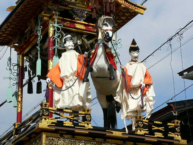 高山祭　秋祭の屋台 神馬と白丁
