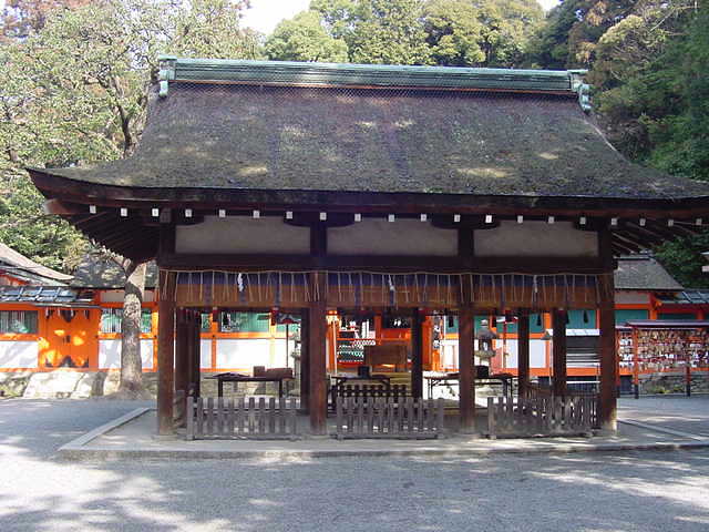 吉田神社 舞殿
