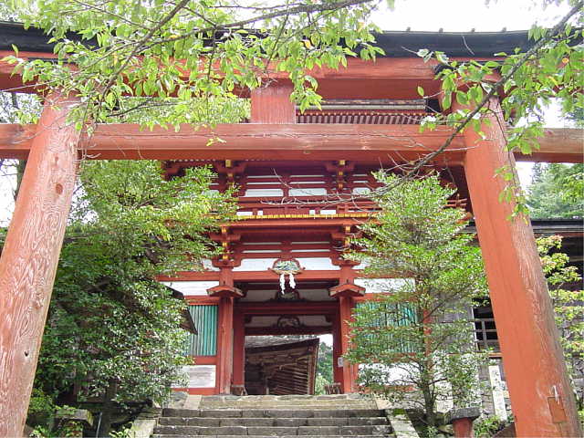吉野水分神社 鳥居と楼門 写真